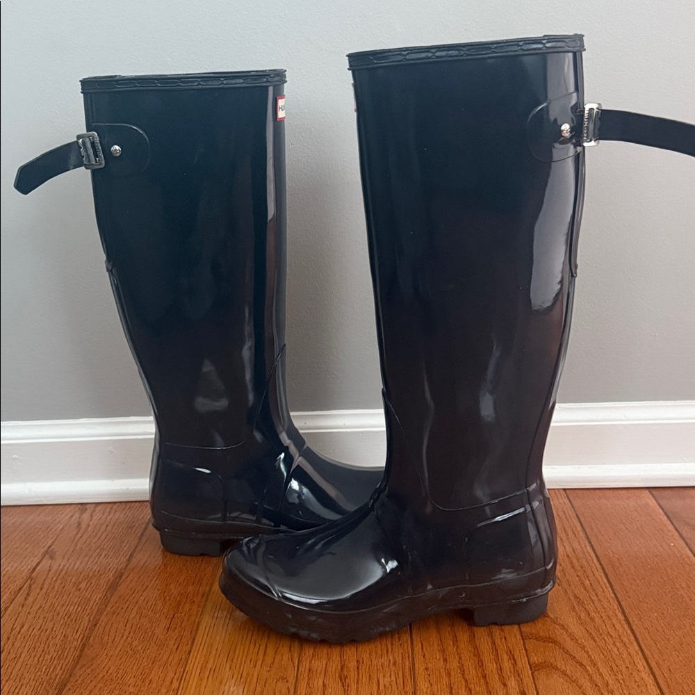 Hunter Glossy Original Tall Boots in Navy Blue